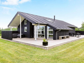 8 person holiday home in Brovst